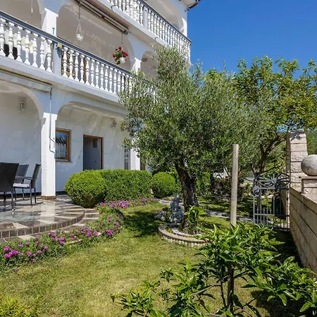 Stunning In Apartment Crikvenica